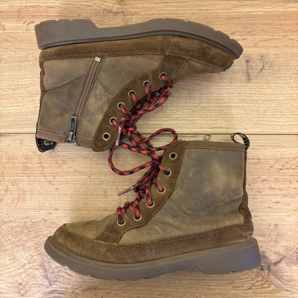 UGG Robley Weather Ankle Boots Walnut Kids Size 4 Waterproof Leather Lace Up
